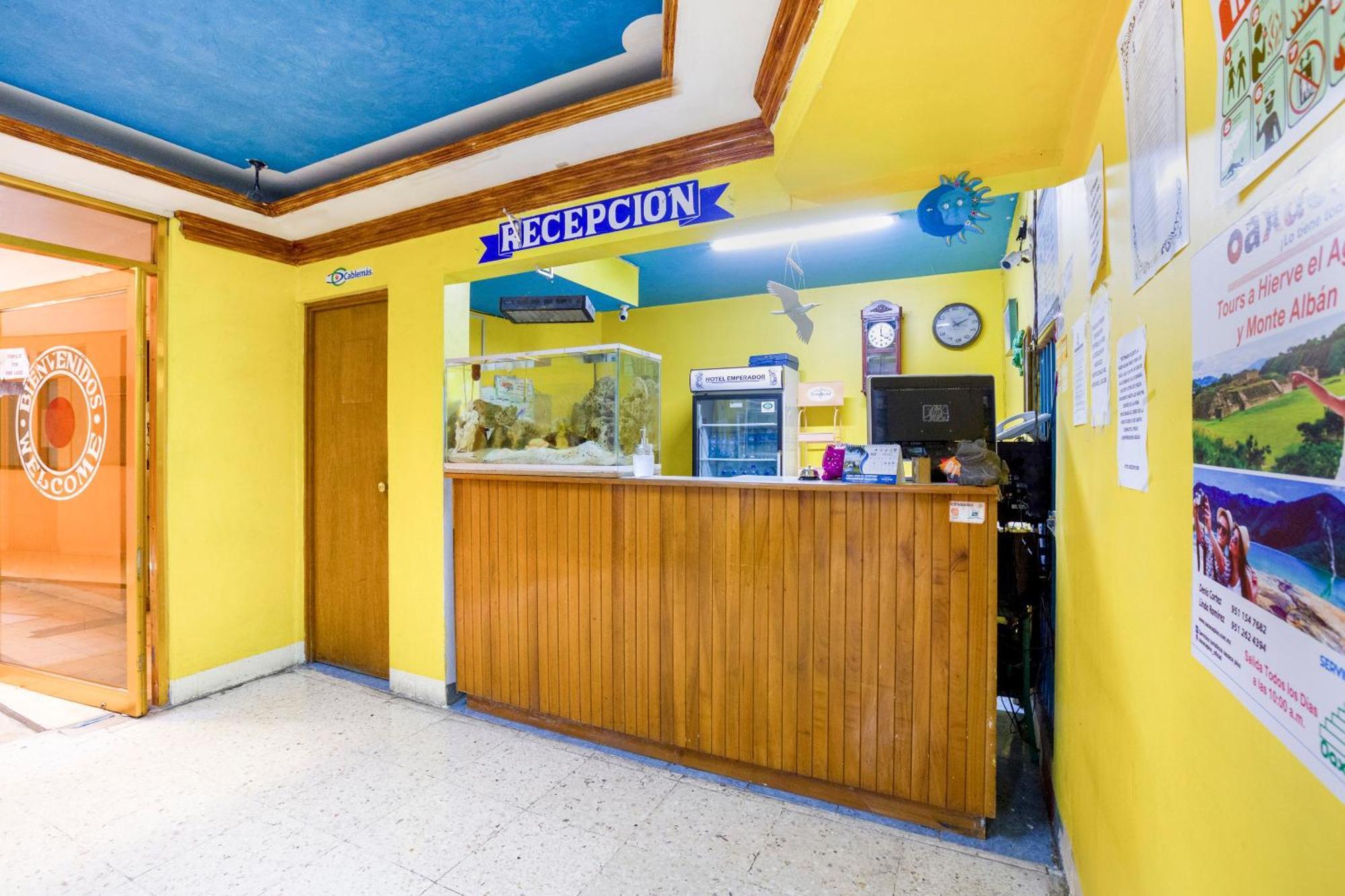 Oyo Hotel Emperador, Oaxaca Ngoại thất bức ảnh