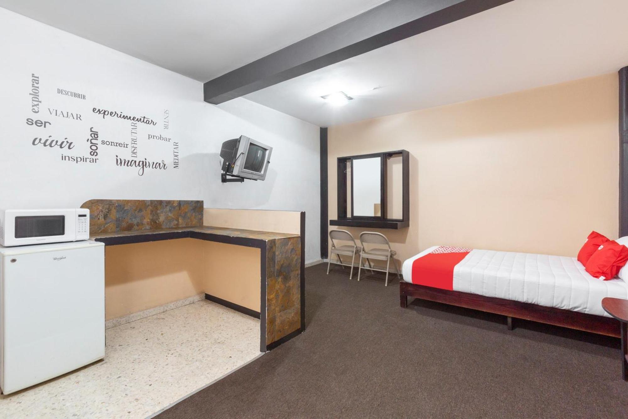 Oyo Hotel Emperador, Oaxaca Ngoại thất bức ảnh